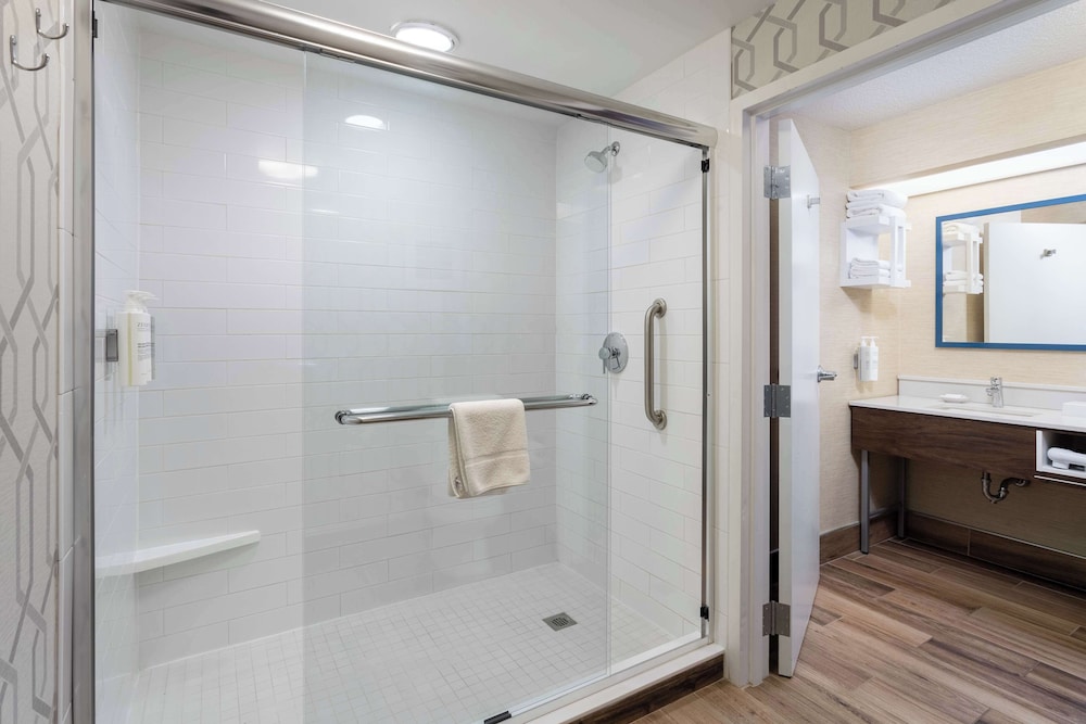 Hampton Inn Buffalo South I 90 - photo 26