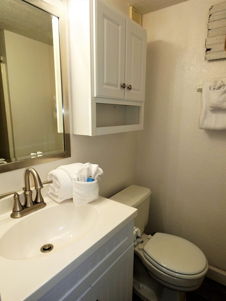 0308 Waters Edge Resort 1 Bedroom Condo by Redawning - photo 13