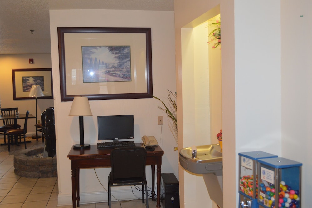 American Elite Inn - photo 59