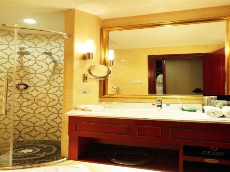 Penglai Hua Xi Hotel — hotel in Penglai