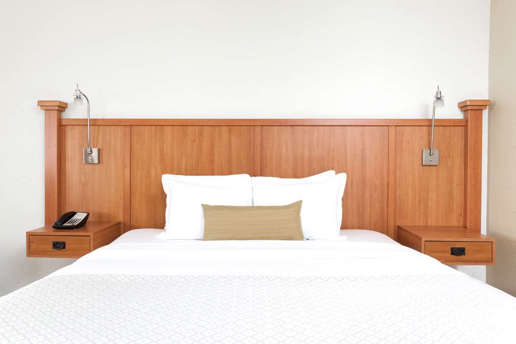 Wyndham Garden Hotel Austin - photo 10