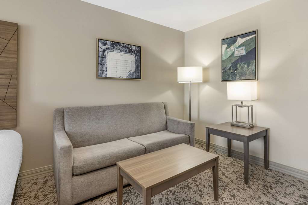Best Western Plus Grand Manor Inn - photo 34