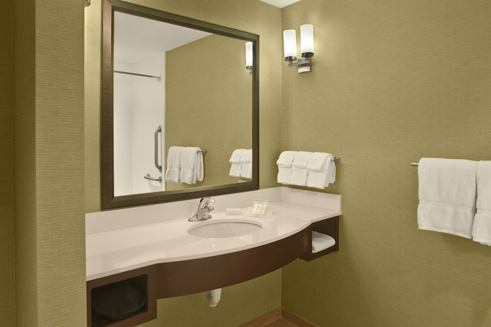 Hilton Garden Inn Akron - photo 15