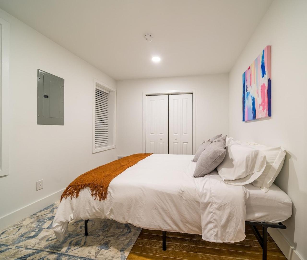 Cozy Cornhill Getaway Free Parking KitchenWD — 4-Star Luxury Hotel in Rochester, United States