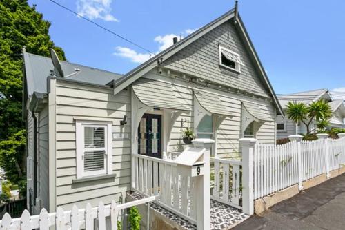 Auckland City Villa — 4-Star Luxury Hotel in Auckland, New Zealand