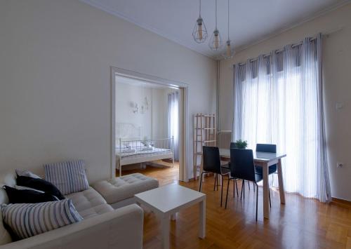 Beautiful 2bd apartment near historic center of Athens — 4-Star Luxury Hotel in Athens, Greece