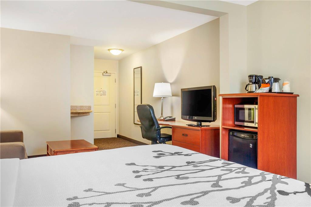 Sleep Inn & Suites Milwaukee Airport - photo 25