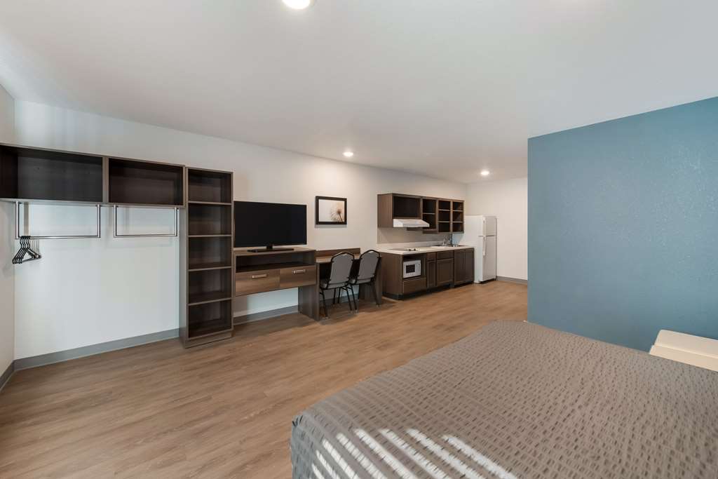Woodspring Suites Dayton North - photo 25