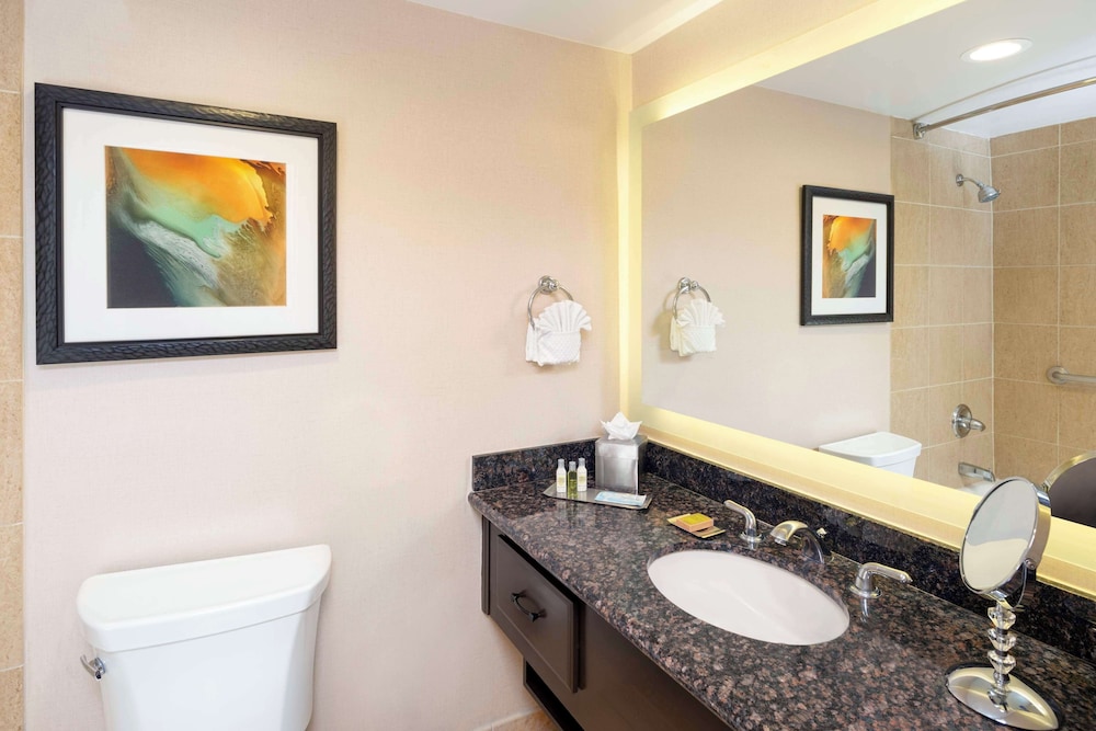 DoubleTree by Hilton Hotel San Bernardino - photo 20