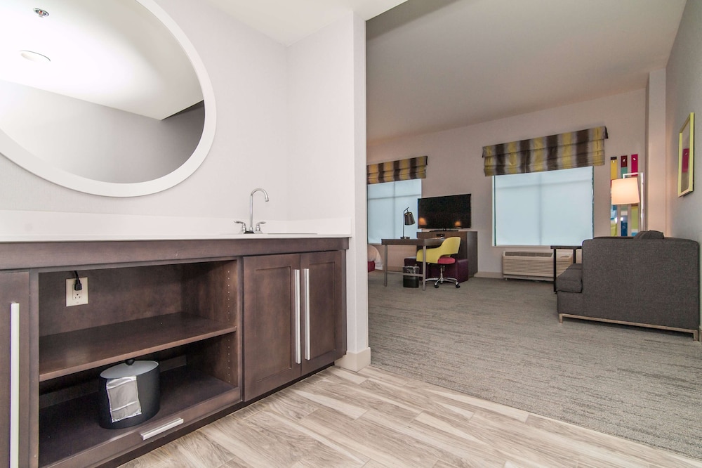 Hampton Inn Norwich - photo 29