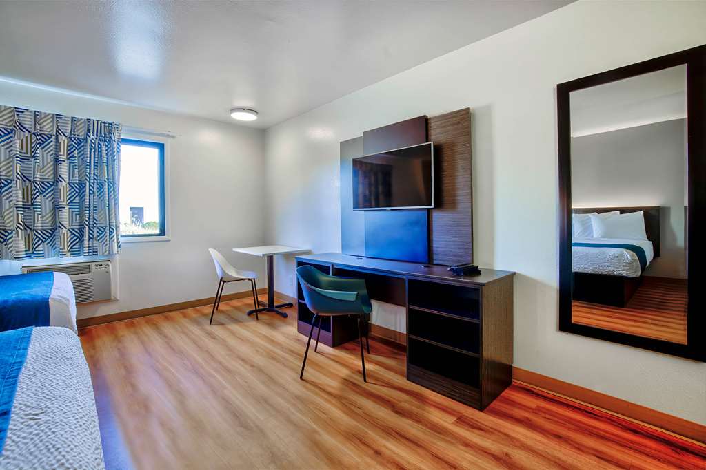 Motel 6 Duluth MN - photo 14