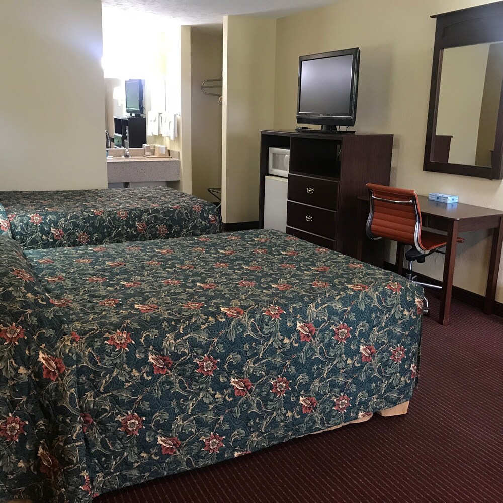 Navasota Inn - photo 8