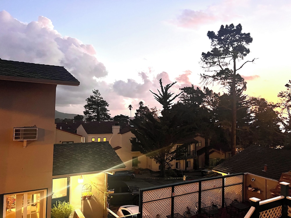 Carmel Wayfarer Inn - photo 32