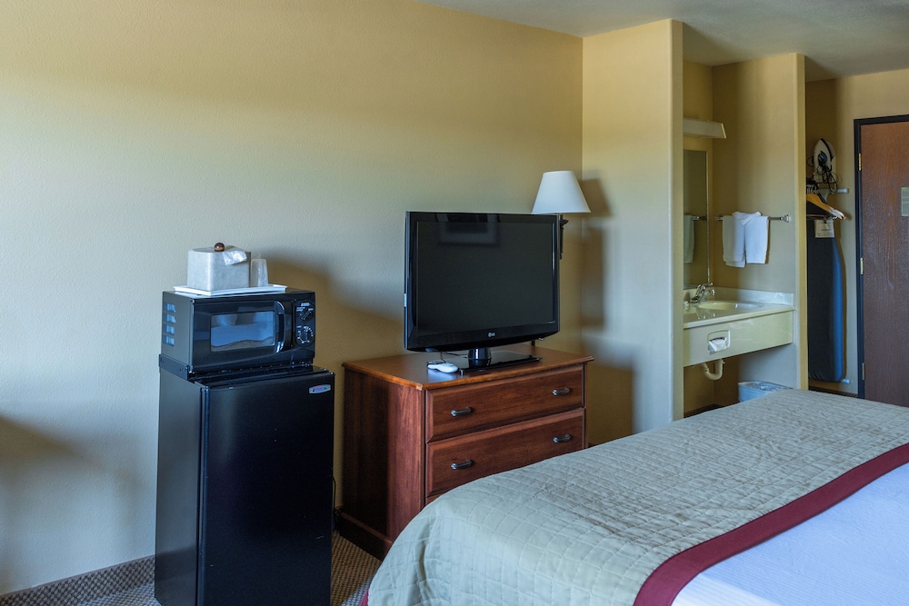 Baymont by Wyndham Pinedale - photo 56