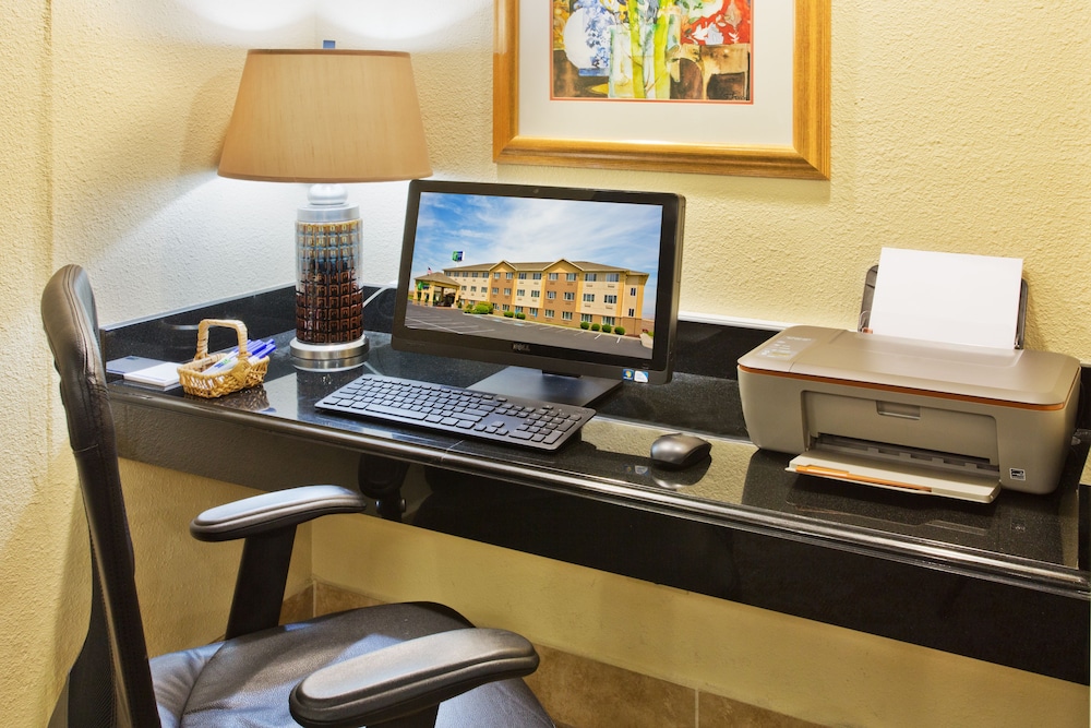 Holiday Inn Express Pendleton by IHG - photo 23