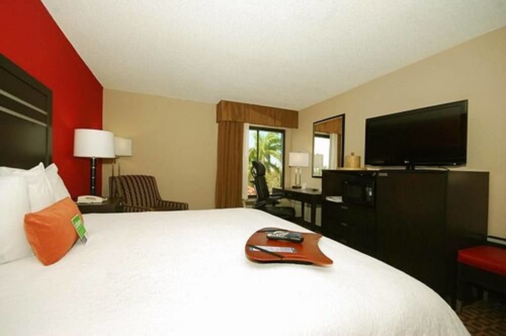 Hampton Inn Fort Myers Airport & I 75 - photo 14