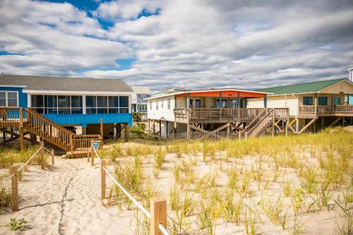 Chill'ax Inn by Oak Island Accommodations - photo 10
