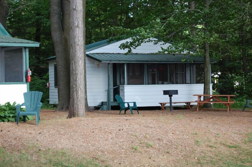 The Elms Waterfront Cottages - photo 71