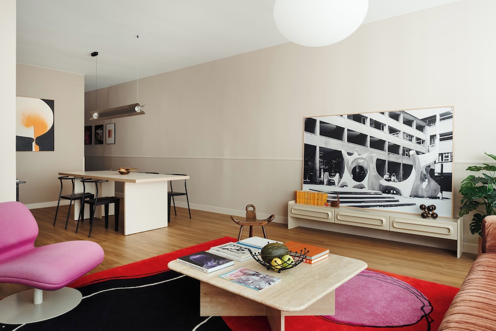 Temple Le Marais Apartment — 4-Star Luxury Hotel in Paris, France