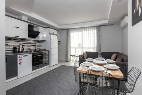 1 Kaleiçi ve Markantalya ya yakın Büyük Ev — 4-Star Luxury Hotel in Antalya, Turkey