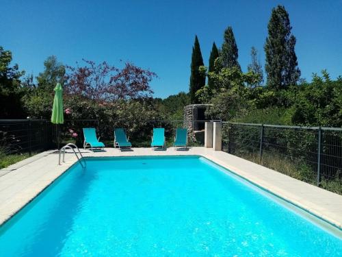 Le Pinada Entre Saint Emilion Et Bergerac — Montcaret