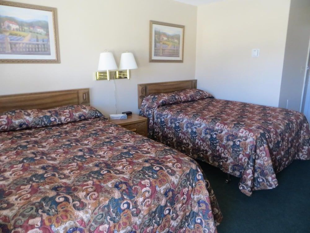 Budget Inn Motel Denison - photo 10