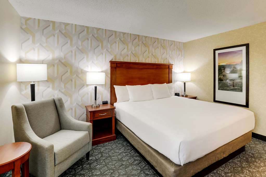 Drury Inn & Suites Marion - photo 18