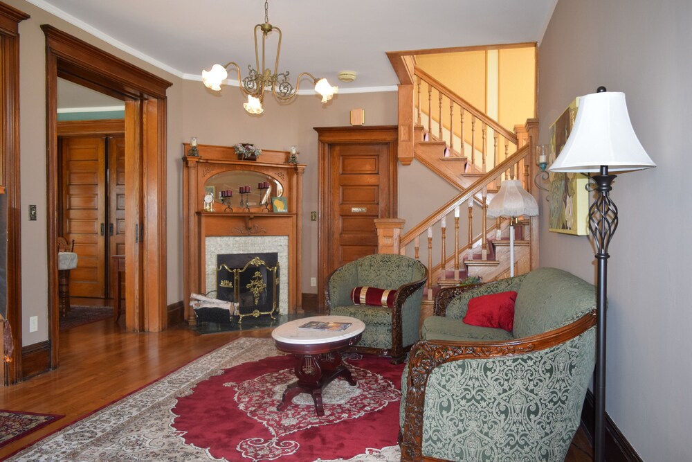 Franklin Street Inn LLC - photo 5