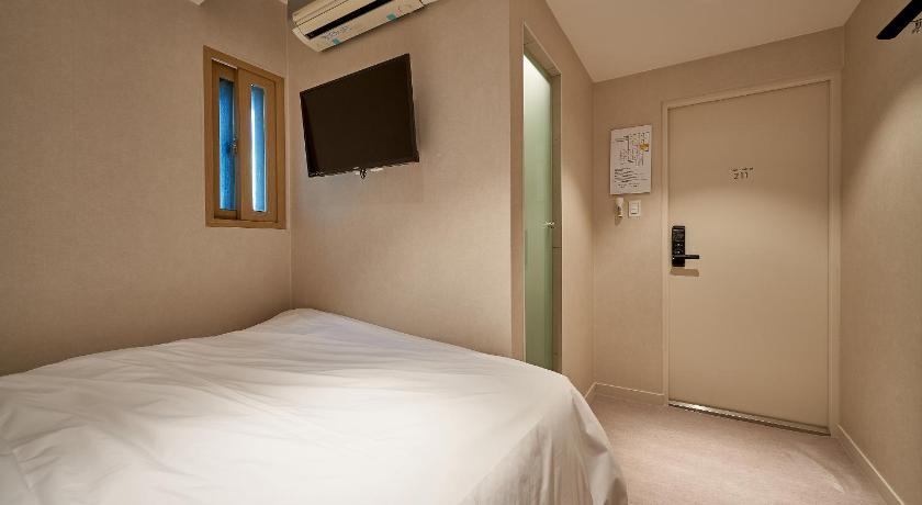 Life in Euljiro - carbon neutral hotel in Seoul