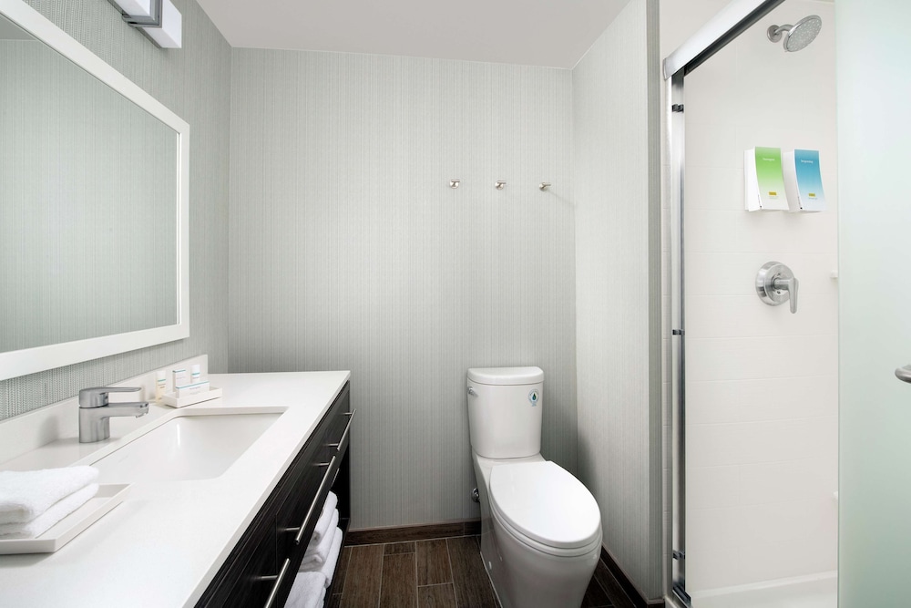 Home2 Suites by Hilton Charlottesville Downtown - photo 17
