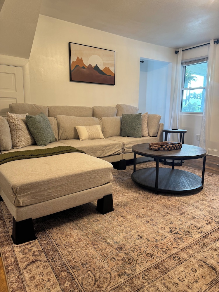 Charming May Street Retreat - photo 8