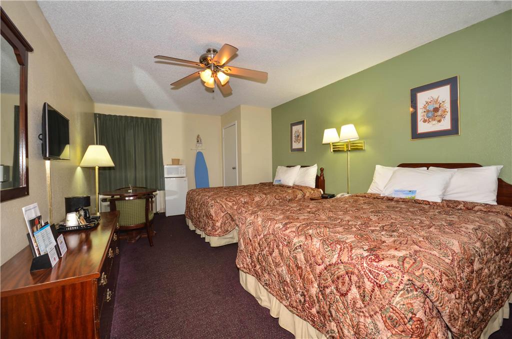 Days Inn by Wyndham Southern Hills ORU - photo 9