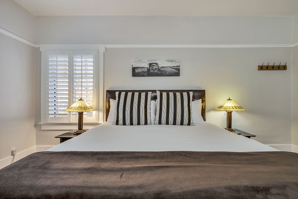 Craftsman Inn - photo 12