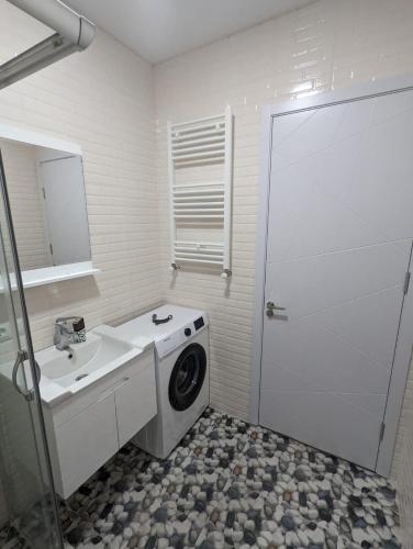 New stylish 2 bedroom Apartment in New building