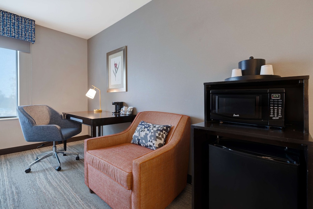 Hampton Inn & Suites Seattle Federal Way - photo 35