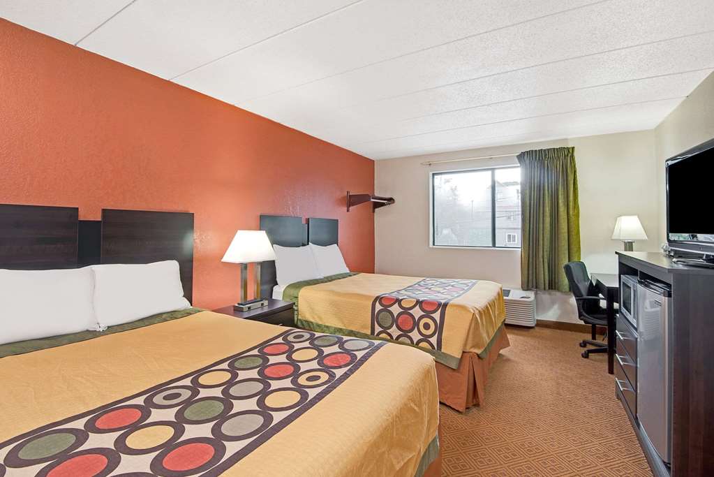 Super 8 by Wyndham Stamford New York City Area - photo 6