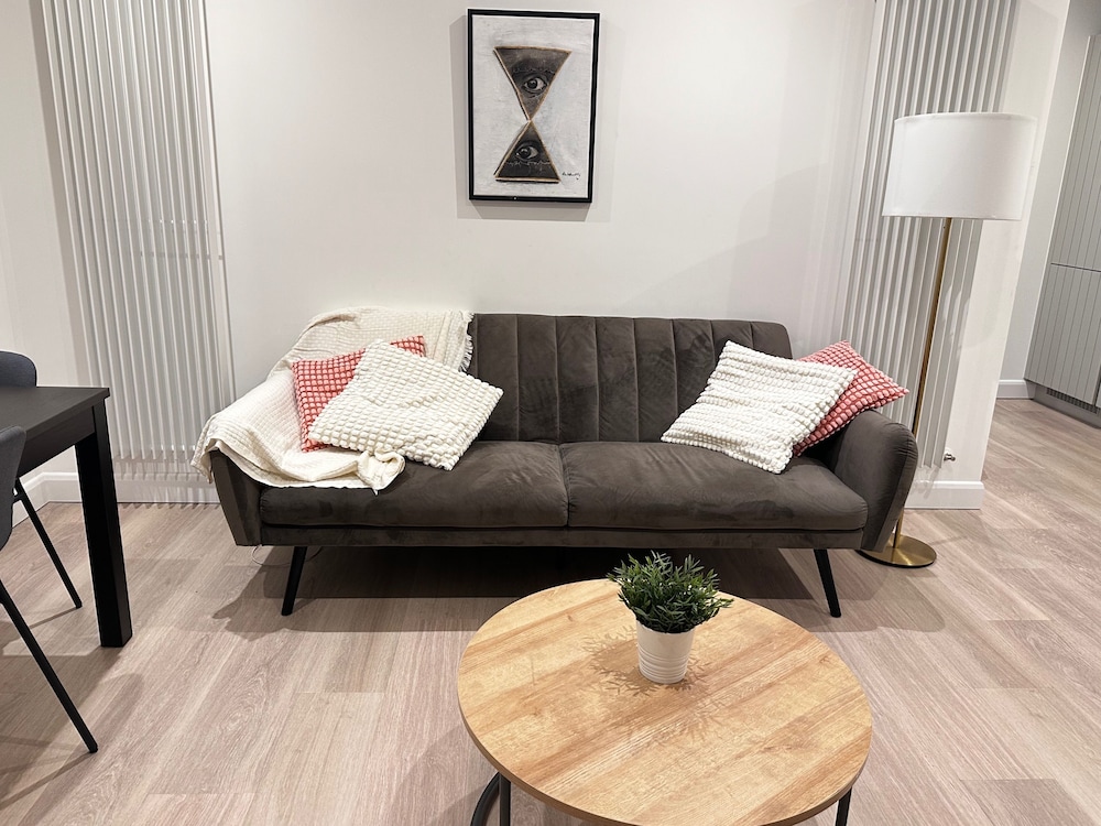 Excel London Gateway Apartments — 4-Star Luxury Hotel in London, United Kingdom
