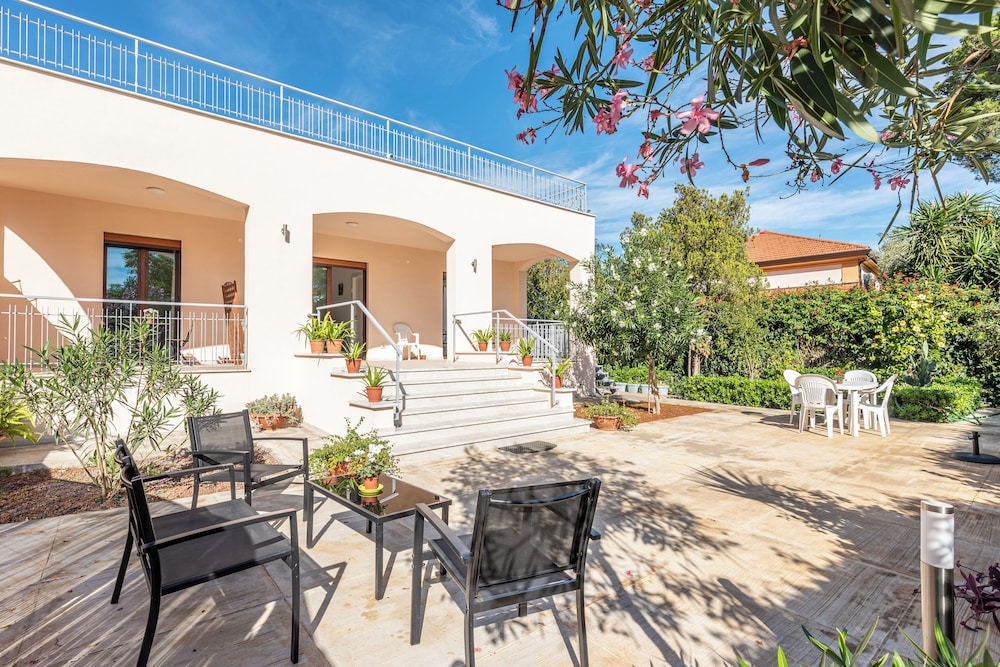 Villetta Hilda by Wonderful Italy — 4-Star Luxury Hotel in Palermo, Italy
