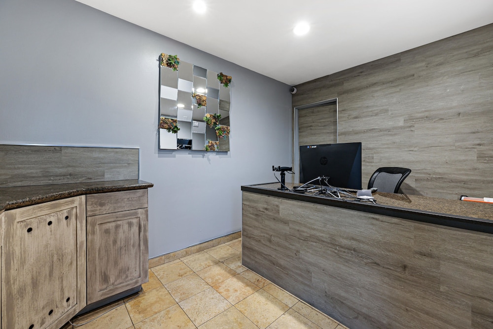 Hotel Point Loma - photo 2