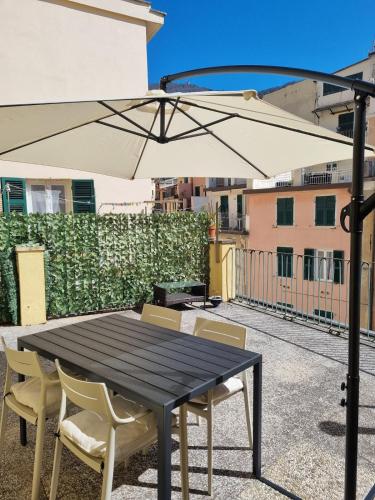 Vibes 5terre in Riomaggiore, Italy