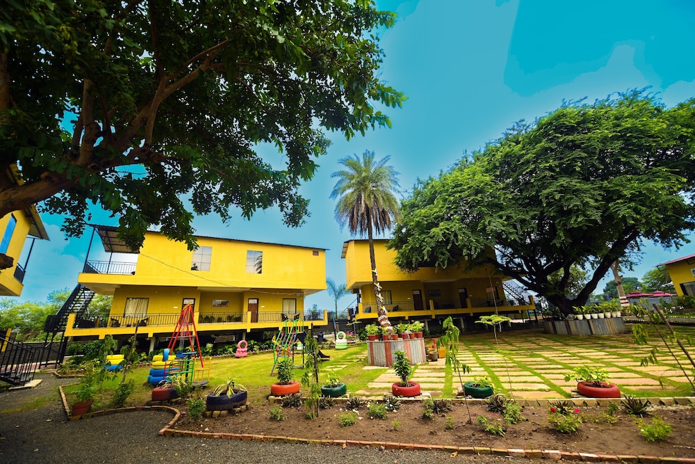 TGI Insignia Resort & Villa’s