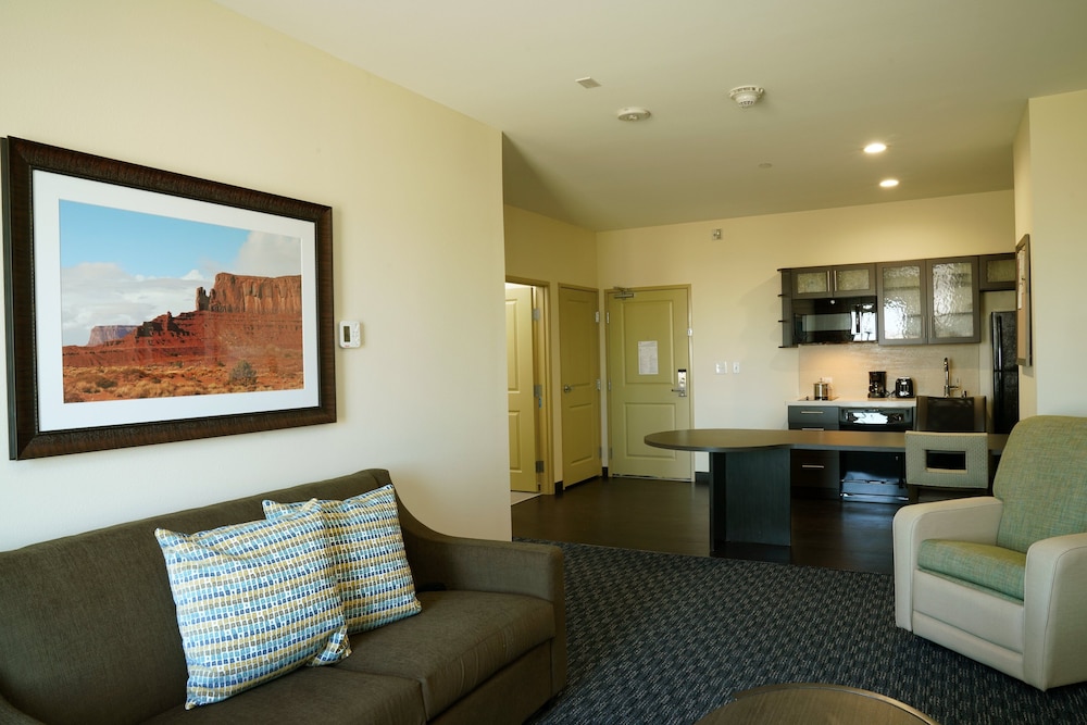 Candlewood Suites Plano North by IHG - photo 17