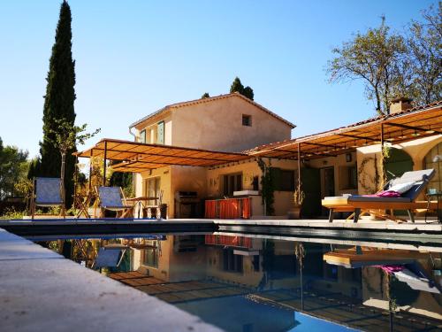 Mas De La Cadenie Re in Saint-Remy-De-Provence, France