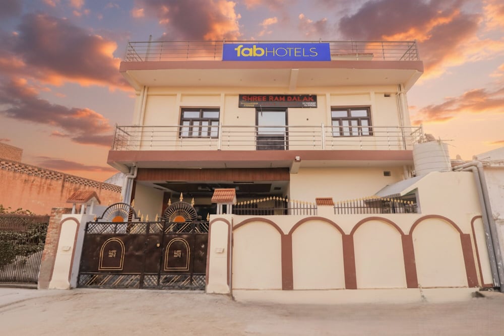 FabHotel Awadh Inn in Ajodhya, India