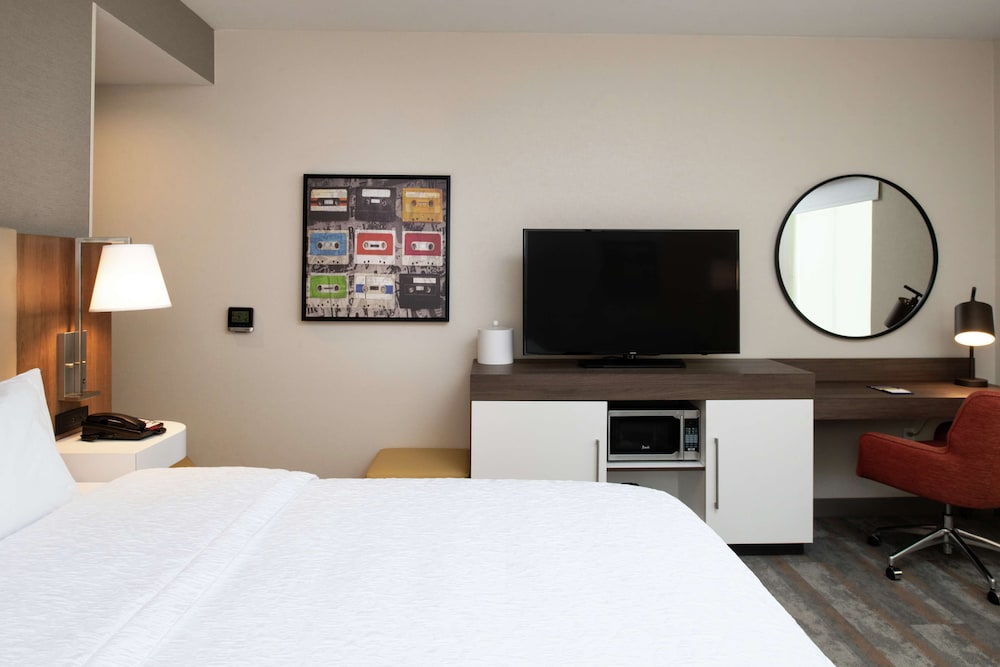 Hampton Inn & Suites Buena Park - photo 16