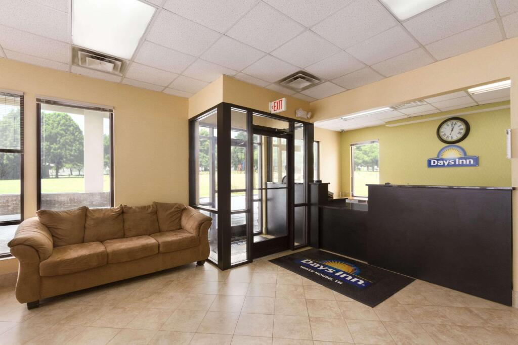 Days Inn by Wyndham White House - photo 12
