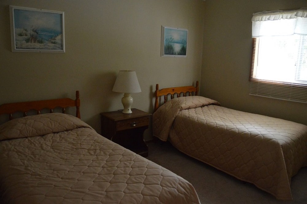Kennebunk Gallery Motel & Cottages - photo 7