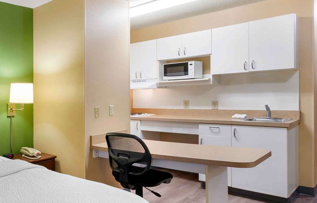 Extended Stay America Suites Kansas City Airport - photo 15