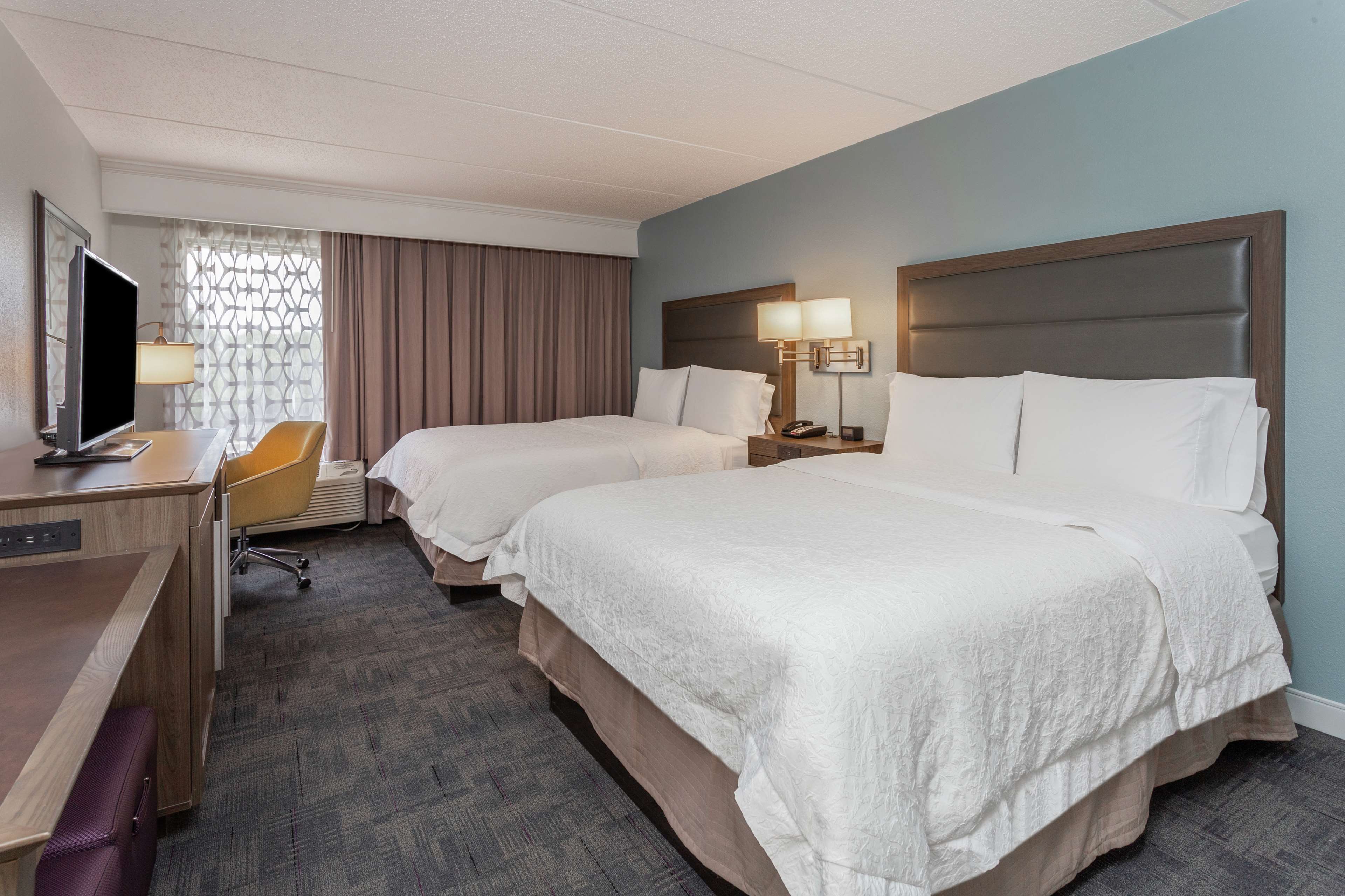 Hampton Inn Groton - photo 25