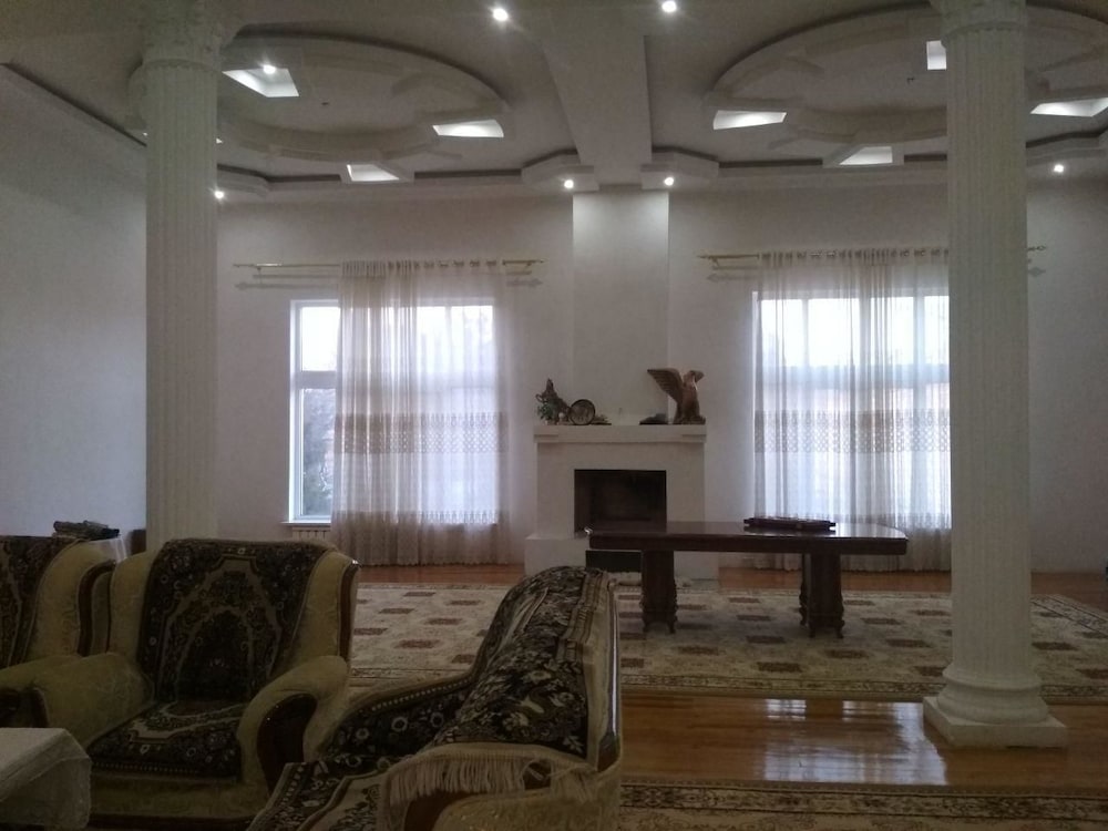 May Weather - carbon neutral hotel in Bukhara